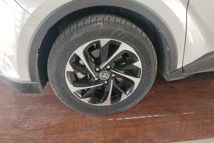 Used Toyota IZOA 2018 2.0L Yichi Edition China V Standard Left Front Wheel Hub