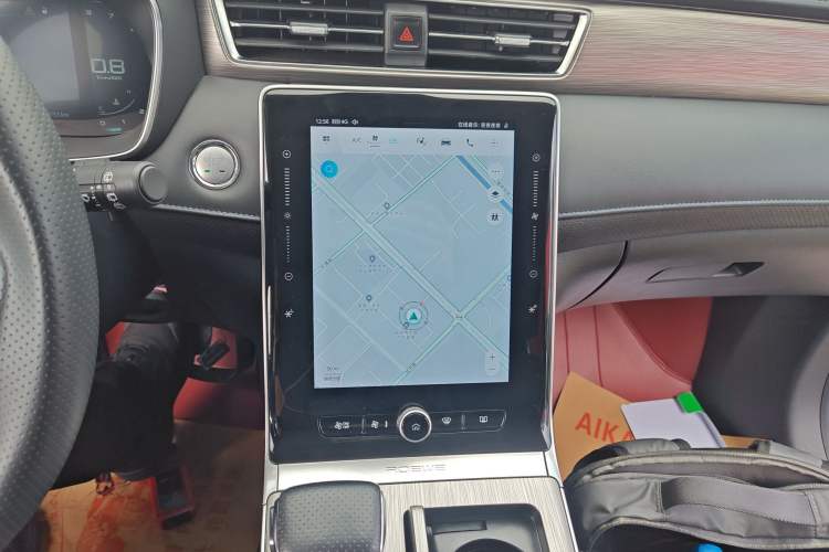 Used Roewe RX5 2023 PLUS 330TGI Automatic Trendsetting Smart Edition
