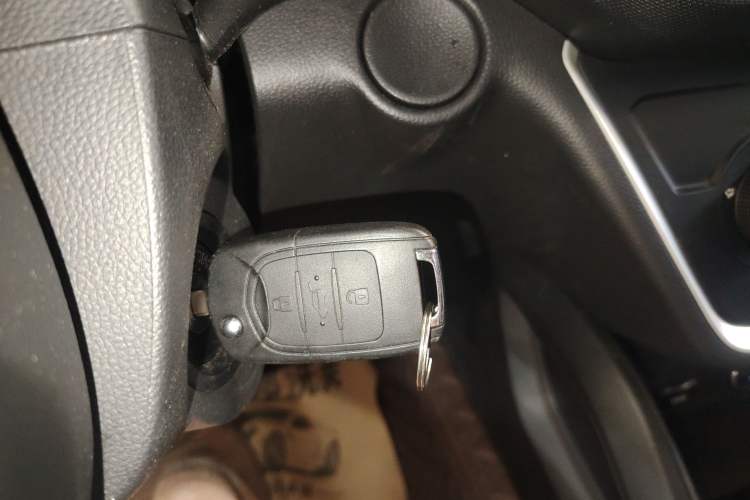 Used Wuling Hongguang S3 2019 1.5T Manual Standard Version China VI Vehicle Key