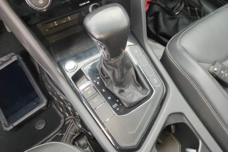 Used Volkswagen Tiguan L 2018 330TSI Automatic Two-Wheel Drive Luxury Edition
