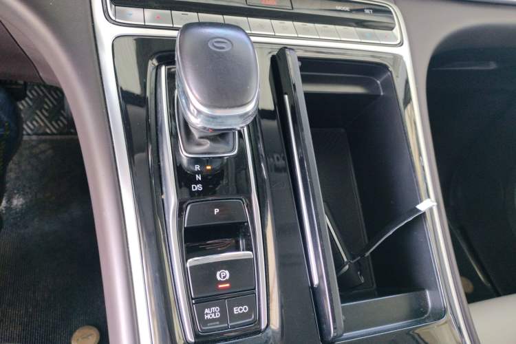 Used GAC Trumpchi M8 2021 Lingxiu Series 390T Deluxe Edition Gear Lever