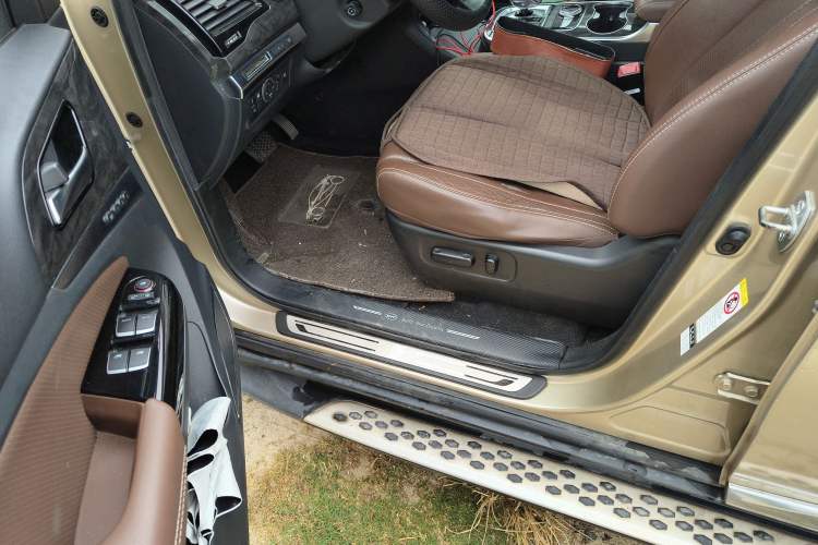 Used BYD Tang New Energy 2015 2.0T Four-Wheel-Drive Flagship Model Driver Seat