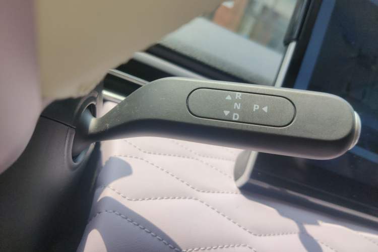 Used Dongfeng NAMMI 01 2024 New Edition 330 Plus Smart+ Gear Lever