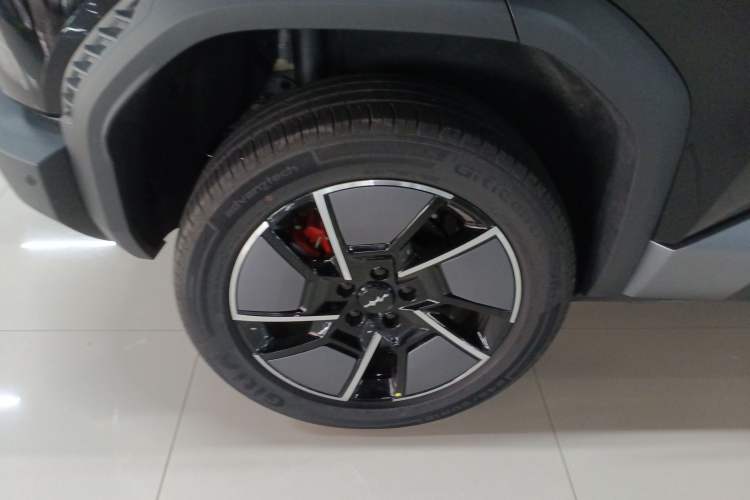 Used Formula Leopard Titanium 3 2025 501KM All-Wheel Drive Intelligent Driving Ultra Version