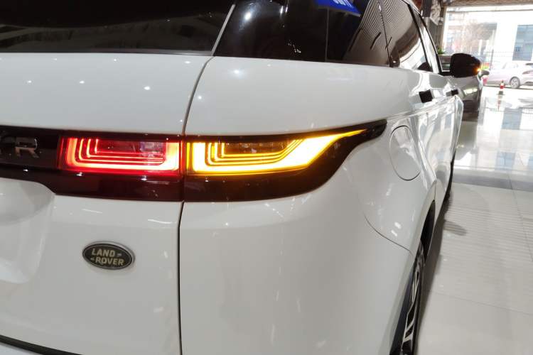 Used Land Rover Range Rover Evoque 2021 Range Rover Velar L 249PS R-Dynamic First Edition