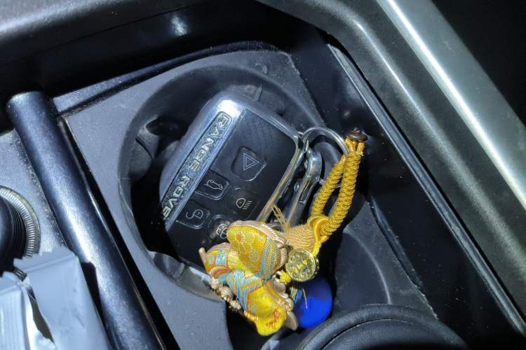 Used Land Rover Range Rover Evoque 2018 240 PS SE Smart Brilliance Edition
