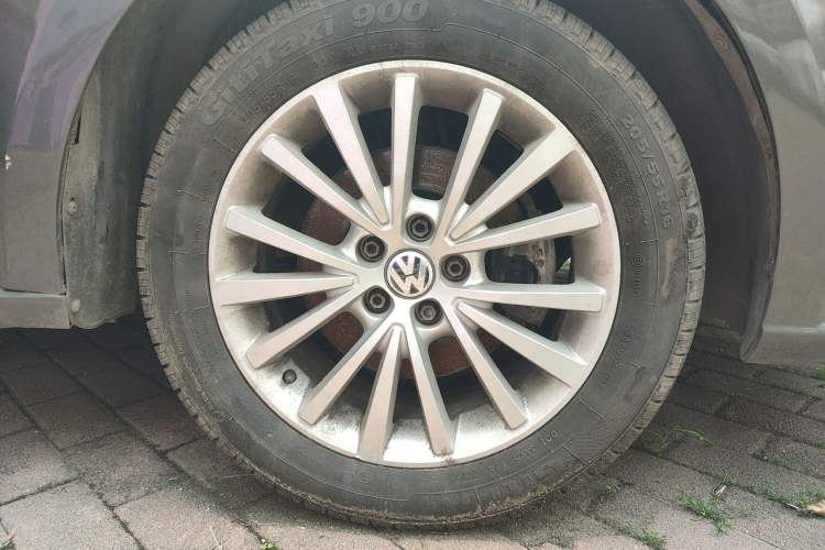 Used Volkswagen Lavida 2013 Revised Version 1.6L Automatic Luxury Edition