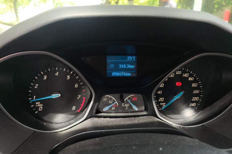 Used Ford Focus 2012 Hatchback 1.6L Manual Comfort Model
