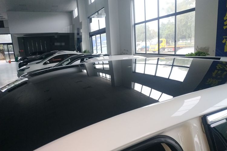 Used Venucia V 2022 260T Black Horse Edition · Idol