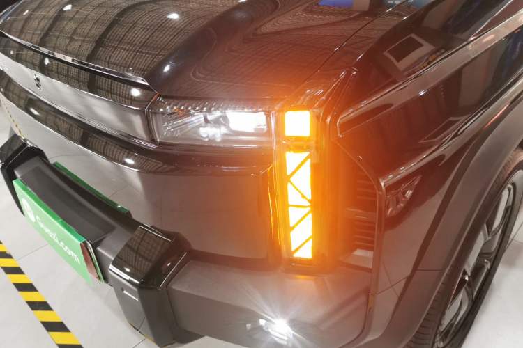 Used iCAR 03T 2024 501km Four-wheel Drive Long-Range Version