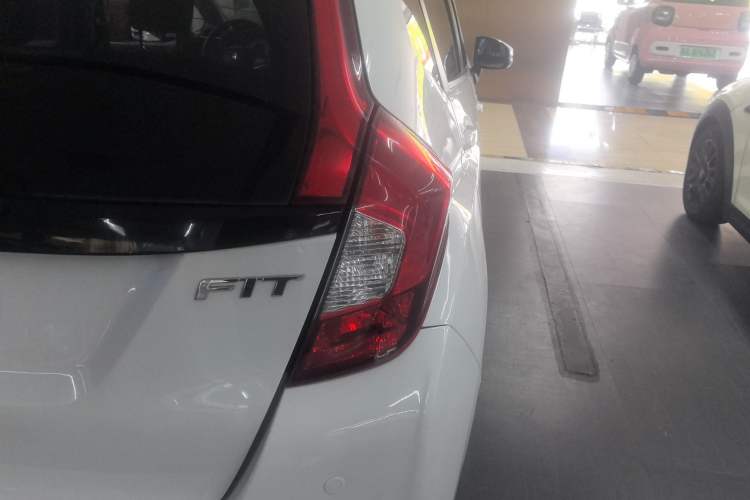 Used Honda Fit 2014 1.5L SE CVT Fashion Model