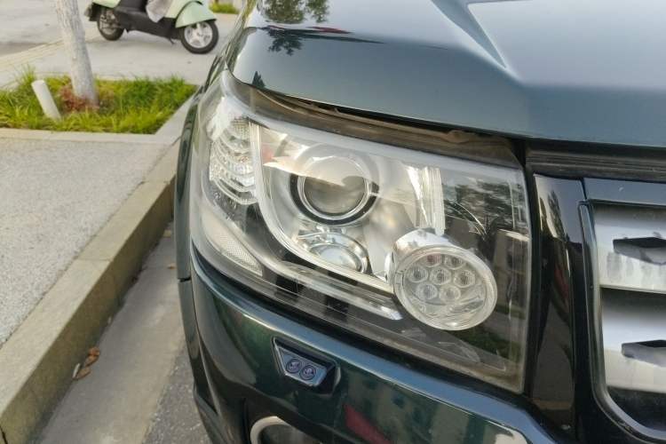 Used Land Rover Freelander 2 2013 2.0T Si4 HSE Gasoline Version Right Front Headlight