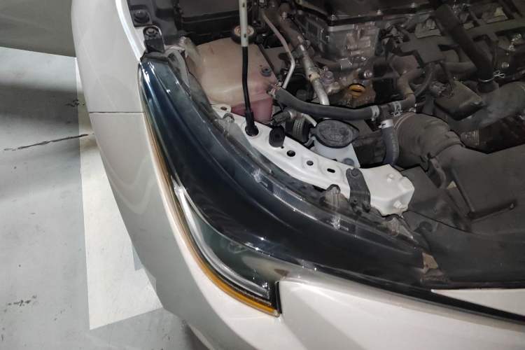 Used Toyota Levin 2019 Dual-Engine 1.8H E-CVT Sport Edition China V Standard Right Front Headlight