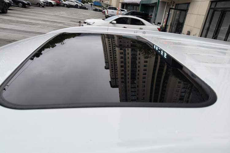 Used Mitsubishi Outlander 2019 2.4L 4x4 Zhi Xiang Edition 5 Seats China V Emission Standard
