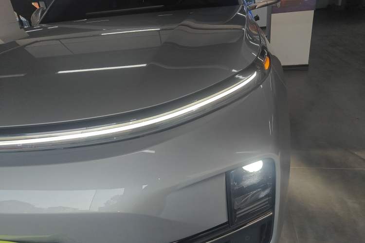 Used Li Auto L8 2023 Pro Model
