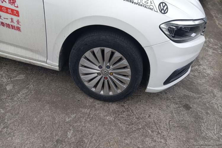 Used Volkswagen Lavida 2019 280TSI DSG Comfort Edition China VI standard Right Front Wheel Hub