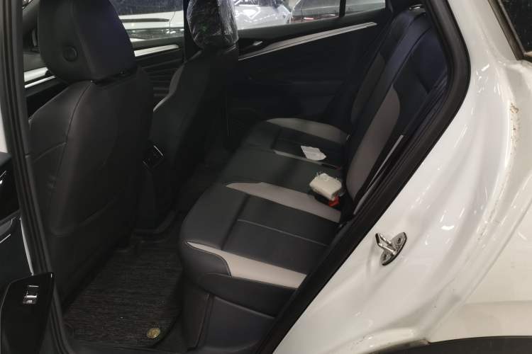 Used Volkswagen ID.4 CROZZ 2026 Model Pure Enjoyment Edition PURE Left Rear Seat