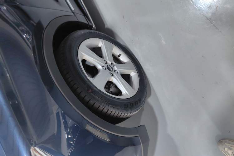 Used Lincoln MKC 2017 2.0T Two-Wheel Drive Deluxe Edition