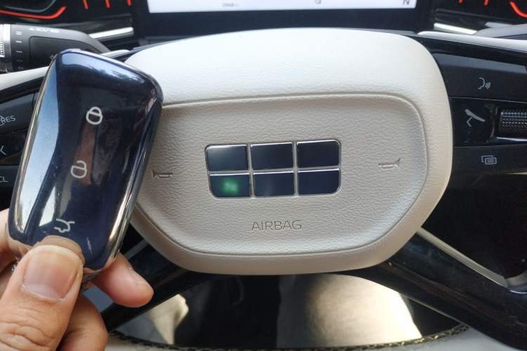 Used Geely Galaxy L6 2023 125km Starship
