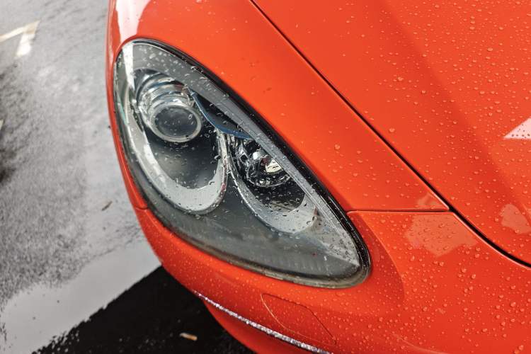 Used Porsche Cayenne 2011 3.6L automatic transmission U.S. specification Right Front Headlight