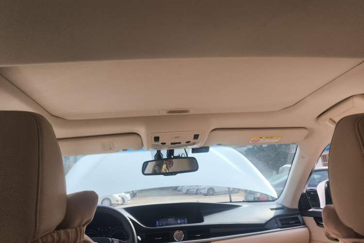 Used Lexus ES 2014 300h Elite Edition