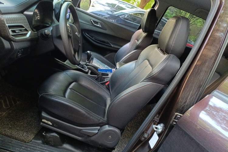 Used JMC Baodian 2020 2.5T Diesel Two-Wheel Drive Comfort Edition Long Wheelbase JX4D25A6L