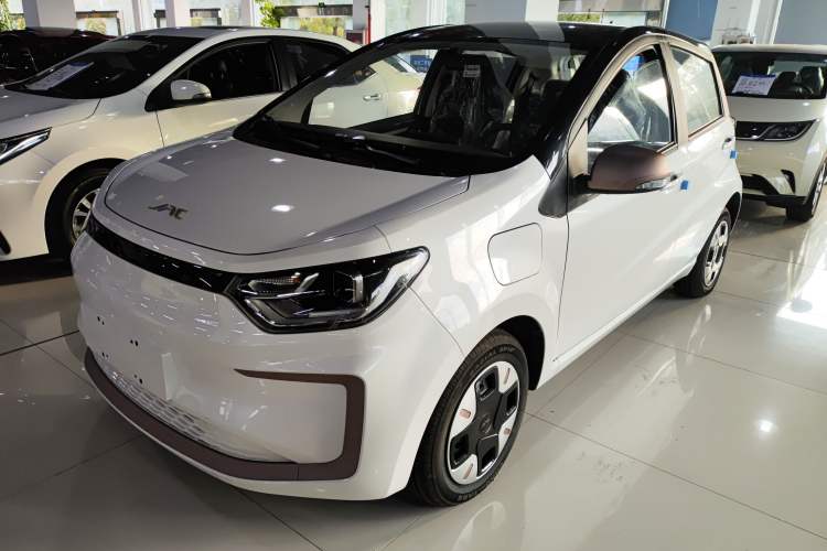 Used JAC Yiwei E10X 2024 Charming Edition 301km Lite