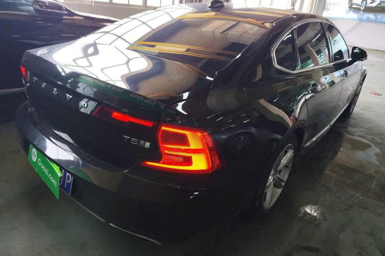 Used Volvo S90 2020 T5 Zhiyi Luxury Edition