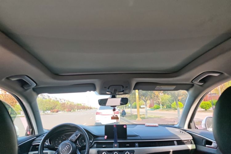 Used Audi A4L 2019 40 TFSI Ambition China VI Headliner