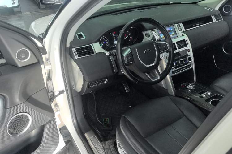 Used Land Rover Discovery Sport 2019 240 PS SE Version China VI Standard