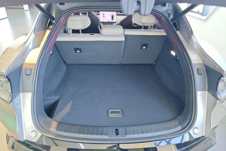 Used Xiaomi Auto YU7 2025 Ultra-Long Range All-Wheel Drive Pro Version