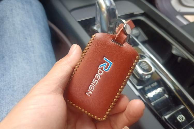 Used Volvo XC60 New Energy 2019 T8 E-Drive Hybrid Prestige Luxury Version China V Standard