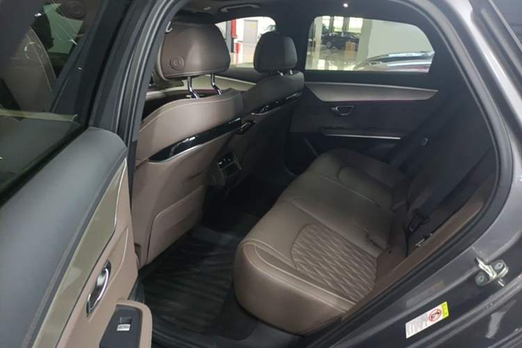 Used BYD Han 2024 DM-i Glory Edition 121KM Prestige Model
