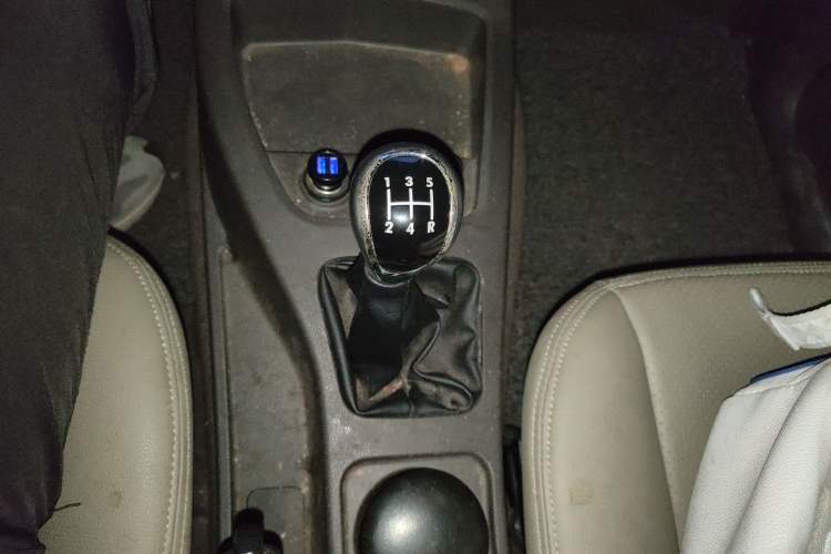 Used Wuling Hongguang 2015 1.2L S Base Model China V Standard Gear Lever
