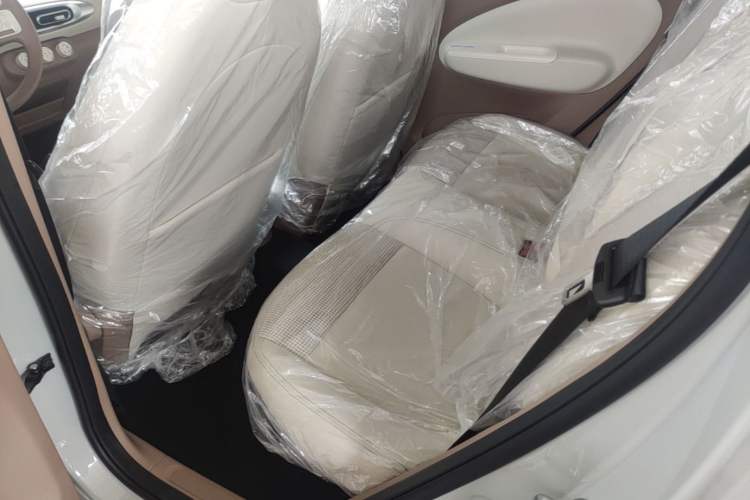 Used Wuling Hongguang MINIEV 2025 Four-Door Version Advanced Edition Left Rear Seat