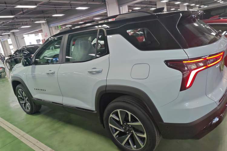 Used Chevrolet Equinox Plus 2024 102km RS Ultimate Edition