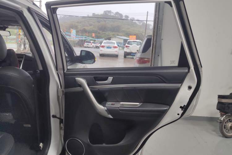 Used Haval H6 2015 Sport Edition 1.5T Automatic Two-Wheel Drive Luxury Model