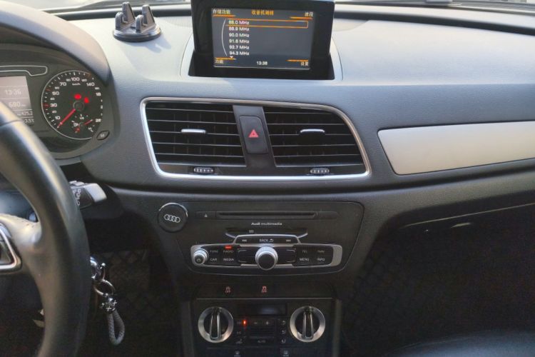 Used Audi Q3 2015 30 TFSI Ambition Edition
