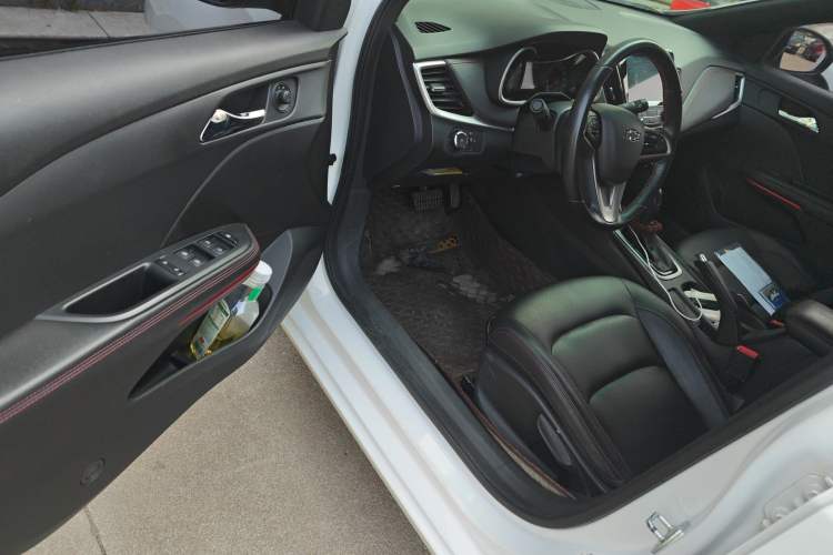 Used Chevrolet Monza 2019 RS 330T Automatic Comfort Edition China VI Standard Driver Seat