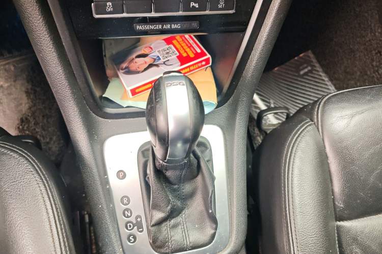 Used Volkswagen Sharan 2012 2.0 TSI Comfort Edition Euro IV Gear Lever