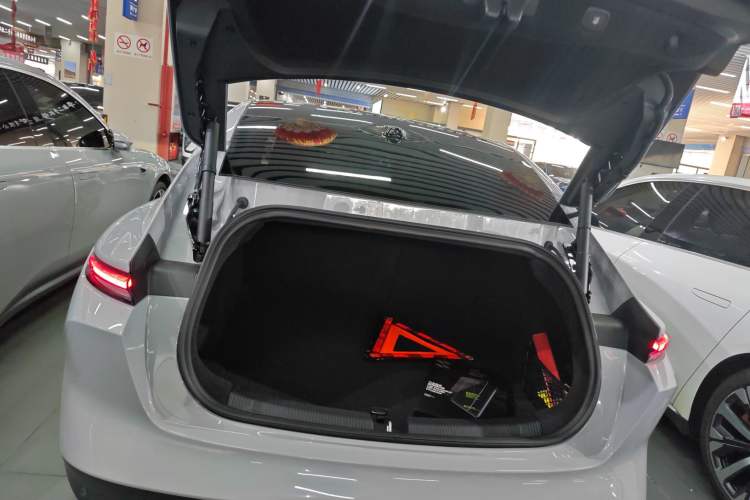 Used Nio ET5 2024 75 kWh
