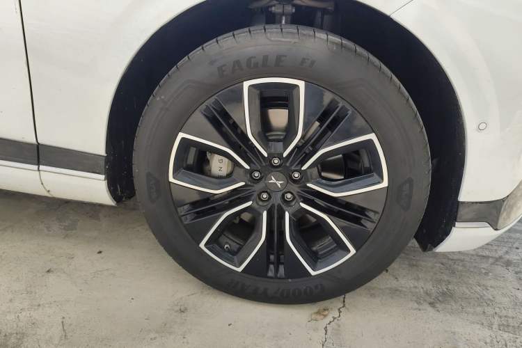 Used XPeng G9 2025 725 with Ultra-Long Range Max
