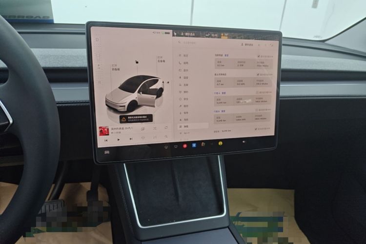 Used Tesla Model Y 2025 Rear-Wheel-Drive Version