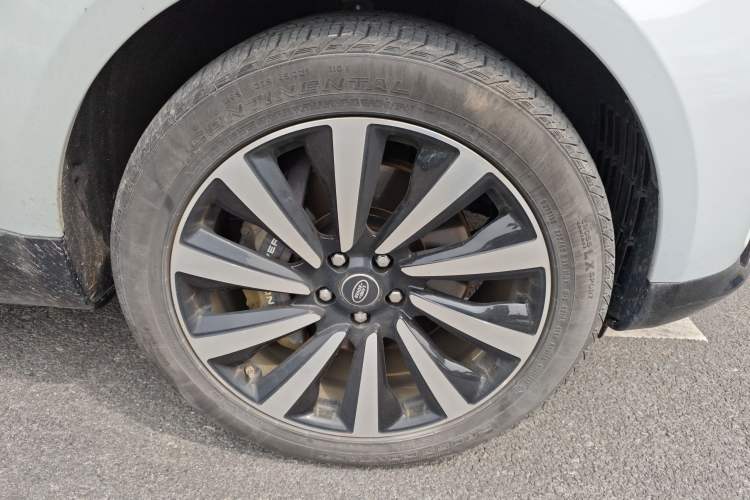 Used Land Rover Range SportNew Energy 2019 P400e HSE Right Front Wheel Hub