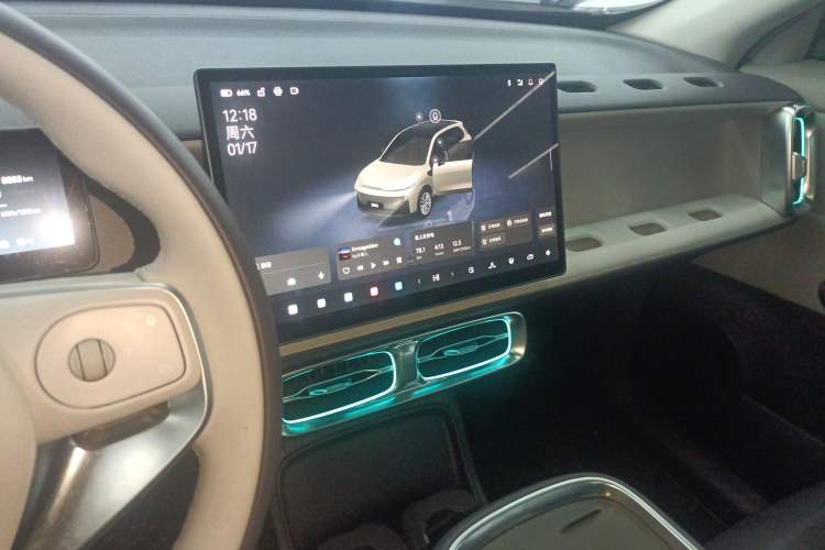 Used Leapmotor B10 2025 510 Joyful Edition Audio And AC Panel