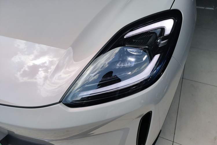 Used Wuling Bingo S 2025 Model 430km Deluxe Edition