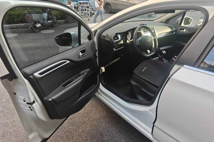 Used Citroen C4L 2014 1.8L Intelligent Drive Manual Enjoyment Model
