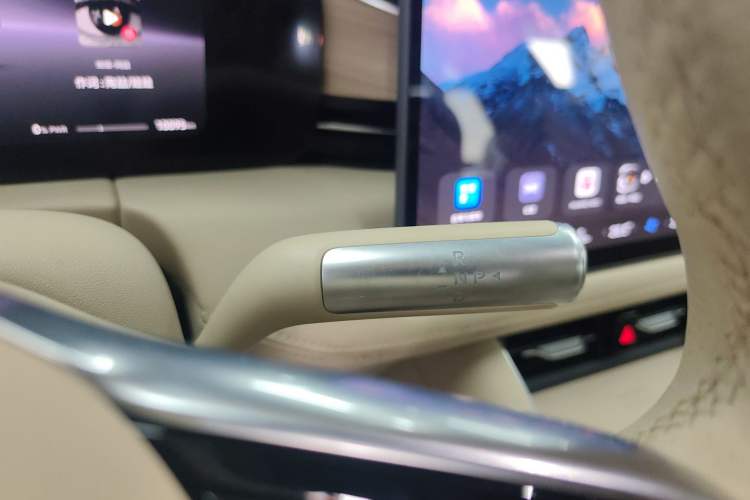 Used Hima AITO M5 2025 Extended-Range Ultra All-Wheel-Drive Version