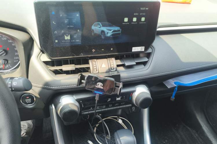 Used Toyota RAV4 2024 2.0L CVT Two-Wheel Drive Urban Edition
