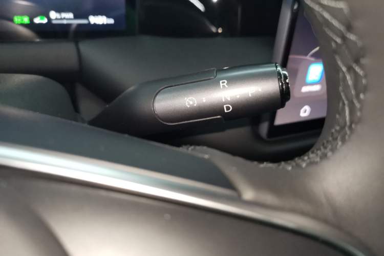 Used GAC Trumpchi S9 2025 Model Qiankun Max 5-Seater Gear Lever